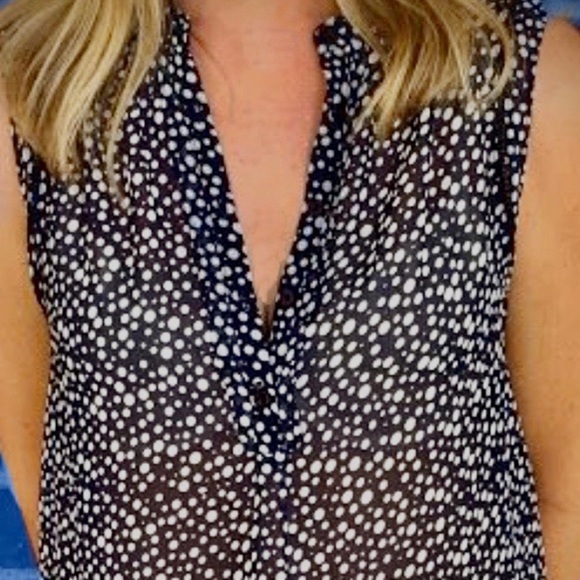 Q & A Polka Yesmen Henley Polka Dot Blouse NWOT - Picture 2 of 7